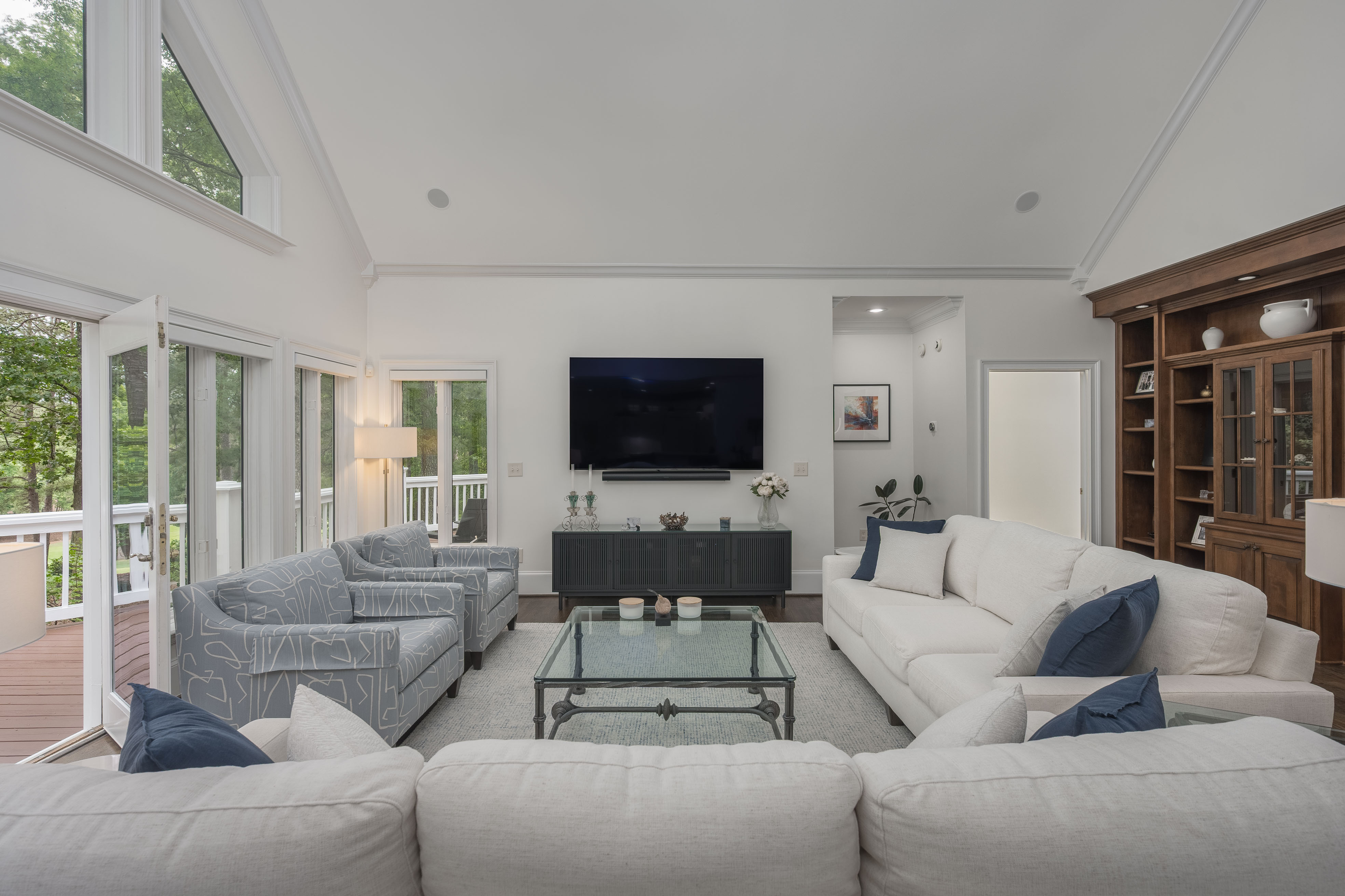 1070 Maple Ridge Way image 12